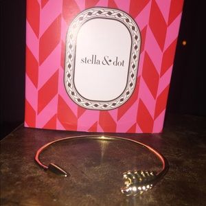 Stella & Dot Gilded Arrow Cuff Bracelet